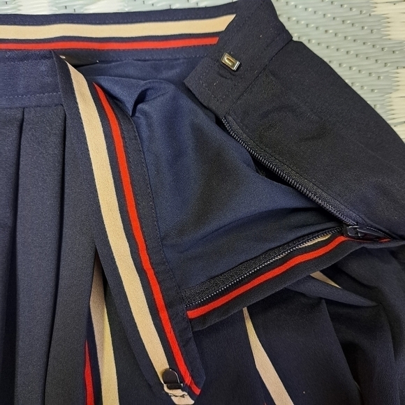 CLUB Monaco Aldoh Pleated Midi Skirt - Picture 3 of 9